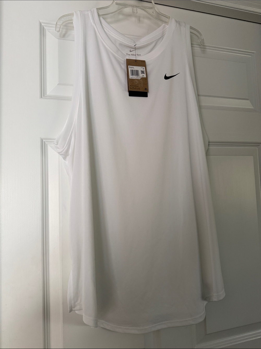 Women’s Nike White Sleeveless Performance Tank with Black Swoosh 3X NWT